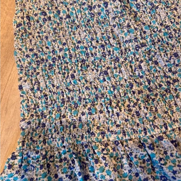 Blue Floral Smocked Dress with Ruffled Hem - Picture 4 of 6